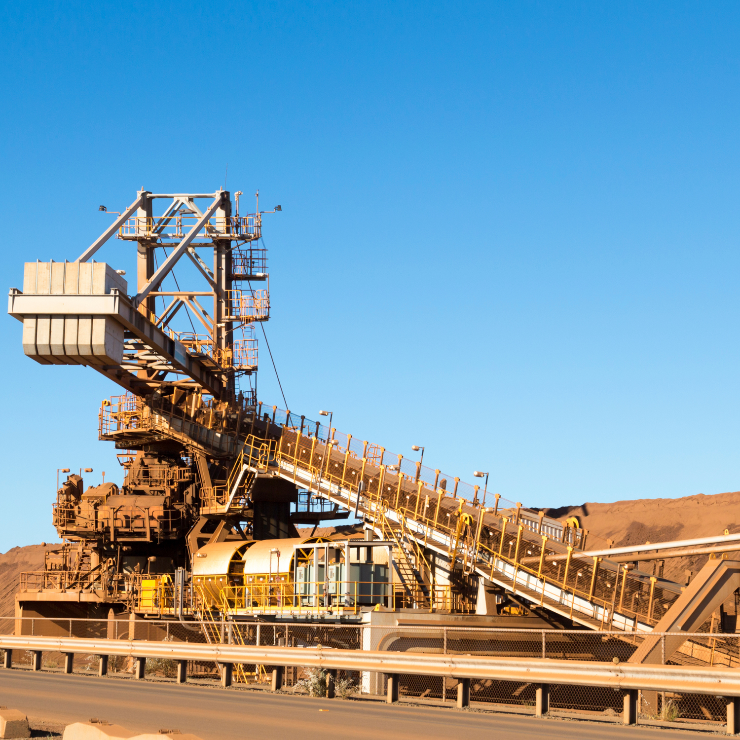 Mining Australia - UPS Solutions.png__PID:fca6749a-1580-453b-b12b-c83e6ee2edd6